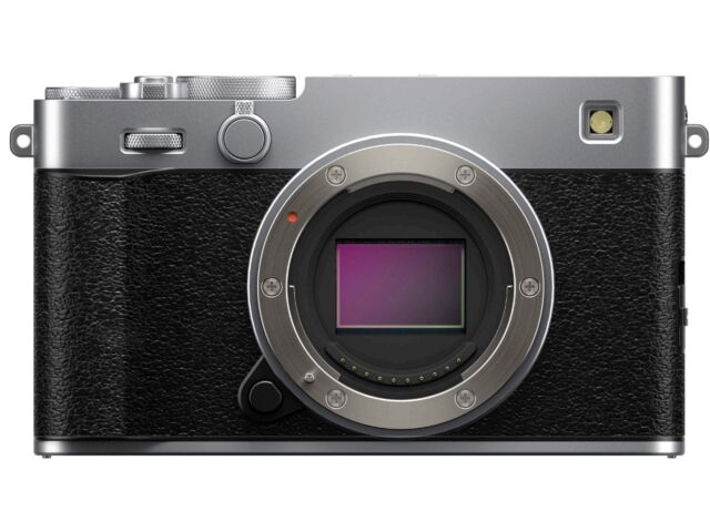 Fujifilm X-E5 silver