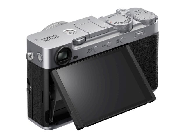 Fujifilm X-E5 silver
