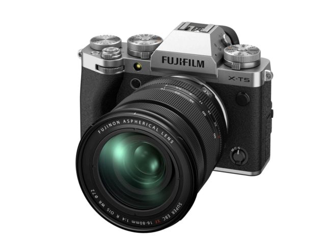 Fujifilm X-T5 argent + XF 16-80mm