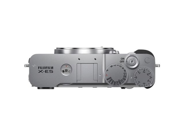Fujifilm X-E5 silver